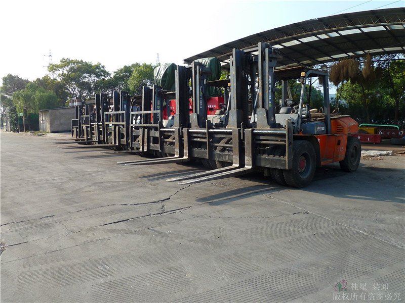 上海桂星裝卸大型叉車 上海桂星裝卸大型叉車